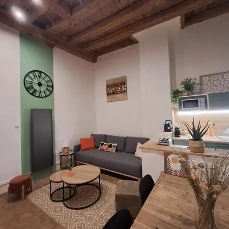 شقة Spacious Completely Renovated Right In The Center *
