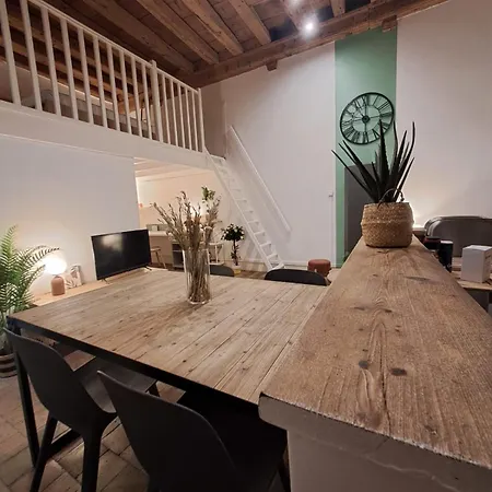 Spacious Completely Renovated Right In The Center
