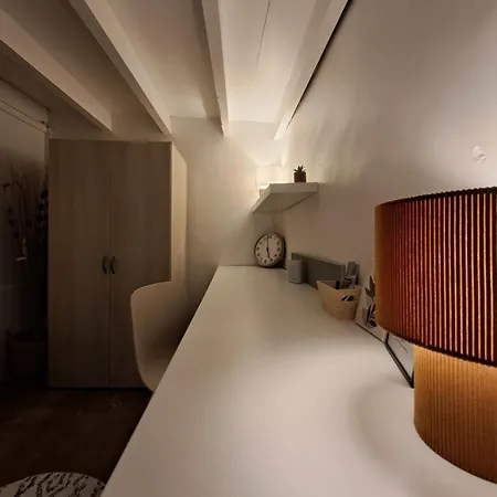 Διαμέρισμα Spacious Completely Renovated Right In The Center