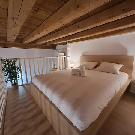 Spacious Completely Renovated Right In The Center